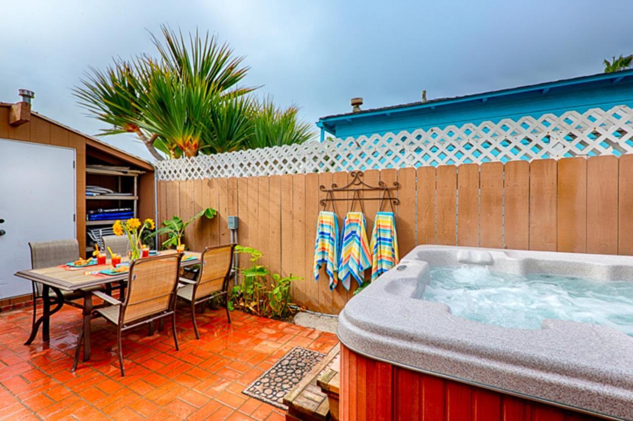 Poolside Paradise *